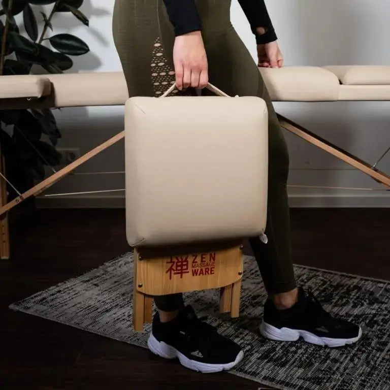 Zen Massage Ware, mobiler Klapphocker für Massageliegen, zusammengeklappt, Farbe beige