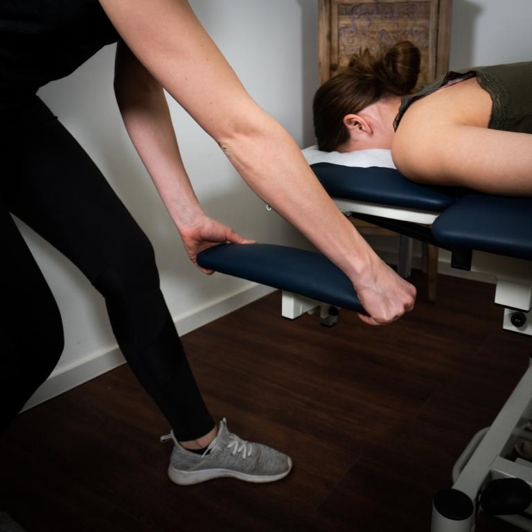 SPLIT electric therapy table with 5 segments